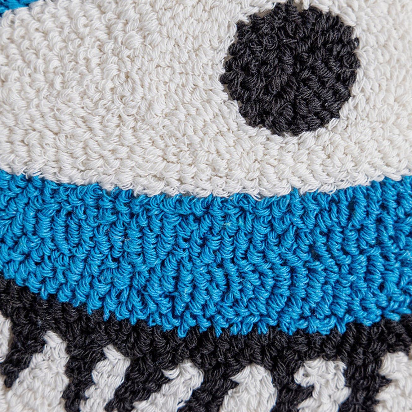 Boho Evil Eye Cushion – Tufted Embroidery for Home Protection
