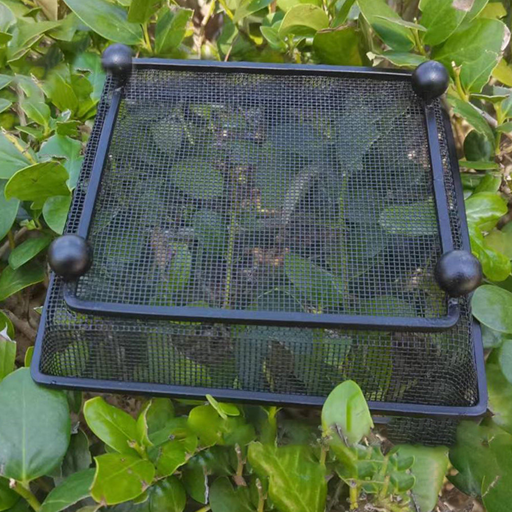 Metal Bird Feeders for Ground